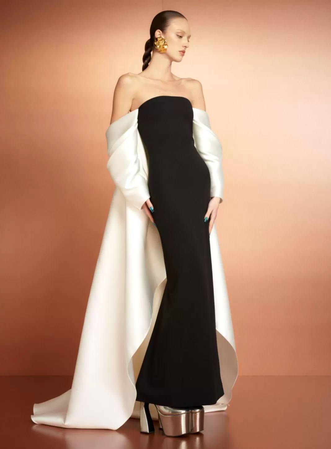 Solace London Icons^The Kyla Maxi Dress In Black And Cream