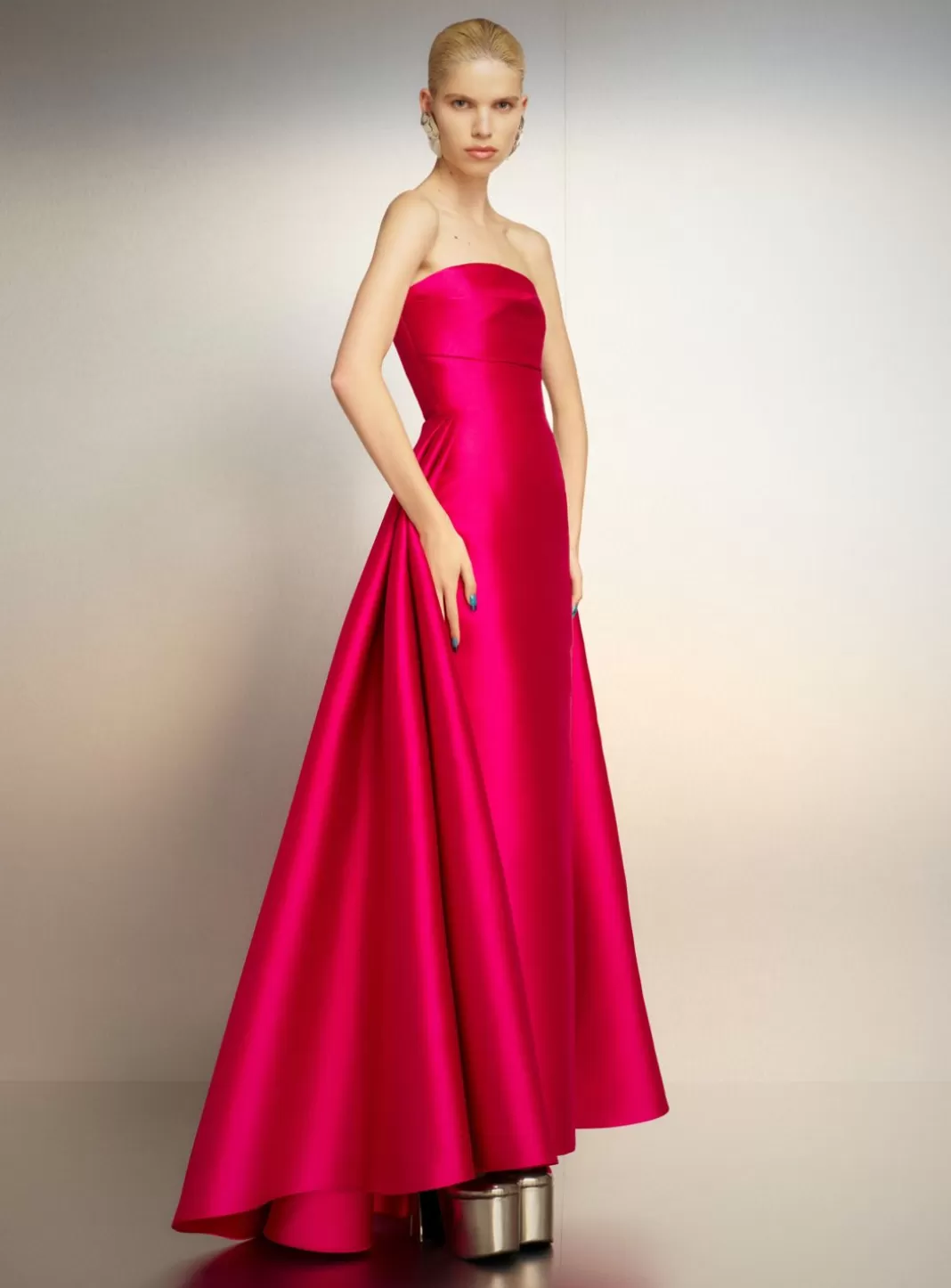 Solace London Dresses^The Tiffany Maxi Dress In Cerise